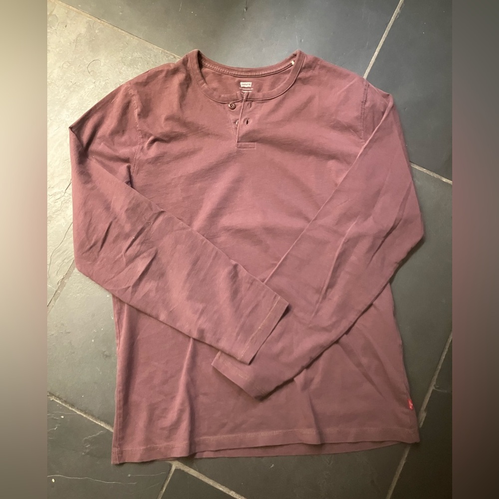 Levis Men’s Size Small Long Sleeve Shirt